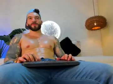 ArianaSole – webcam model profile photo Image 2