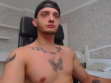 itsme_LEON – webcam model profile photo Image 10