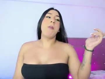 KiraHill – webcam model profile photo Image 2