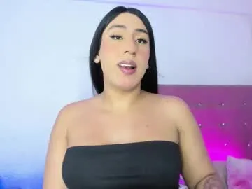 KiraHill – webcam model profile photo Image 9