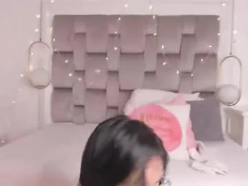 Zaraangle – webcam model profile photo Image 6