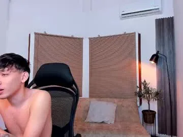 party_guyssex – webcam model profile photo Image 8