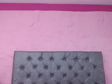 MissHotTessy – webcam model profile photo Image 11