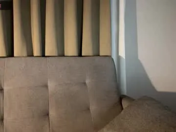 Daphne_Beaumont – webcam model profile photo Image 6