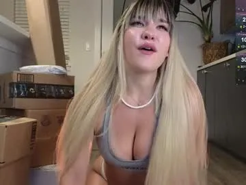 FitnessBunny – webcam model profile photo Image 15