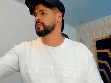 Fizozoo – webcam model profile photo Image 13