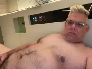 SariMiller – webcam model profile photo Image 16