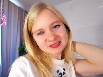 OwQoll – webcam model profile photo Image 15