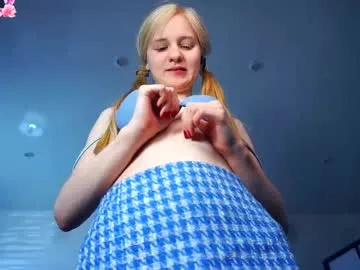 OwQoll – webcam model profile photo Image 4