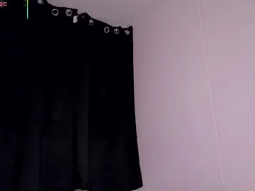 NoaRivas – webcam model profile photo Image 4