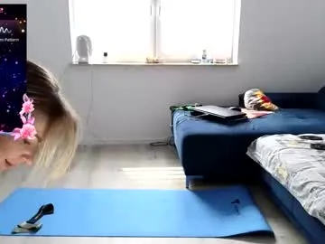 MiaRosel – webcam model profile photo Image 6