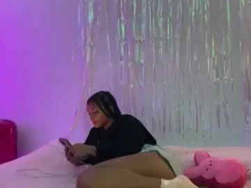 LorrySkye – webcam model profile photo Image 18