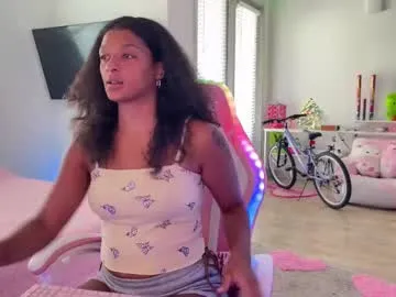 LorrySkye – webcam model profile photo Image 6