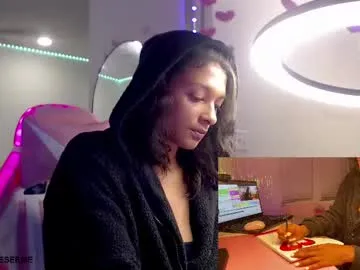 LorrySkye – webcam model profile photo Image 8