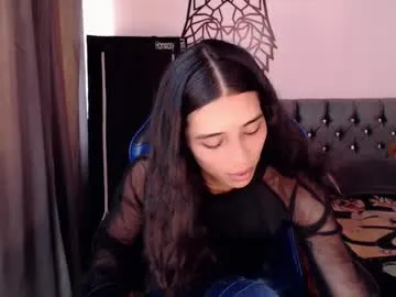 carolinecardenass – webcam model profile photo Image 14