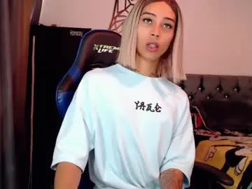 carolinecardenass – webcam model profile photo Image 19