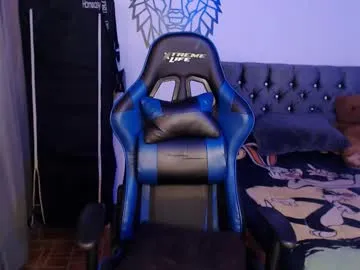 carolinecardenass – webcam model profile photo Image 9