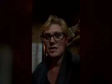 queenbeeangel – webcam model profile photo