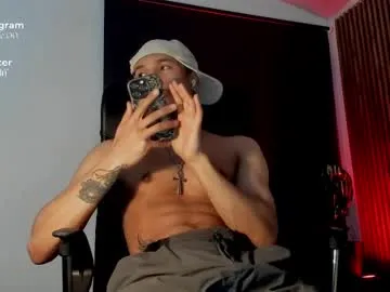 mason_jr – webcam model profile photo Image 13