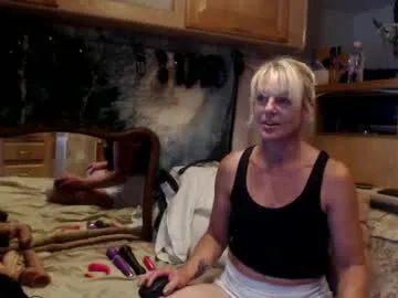 LunaDumont – webcam model profile photo Image 8