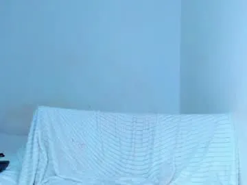 HugeTitties – webcam model profile photo Image 19