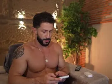 italian_stallion_big – webcam model profile photo Image 11