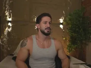 italian_stallion_big – webcam model profile photo Image 18