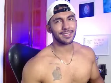 Donovan_Desmond – webcam model profile photo Image 14