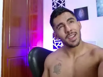 Donovan_Desmond – webcam model profile photo Image 17