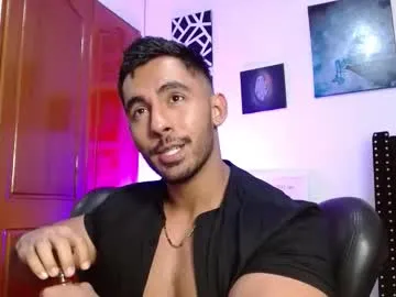 Donovan_Desmond – webcam model profile photo Image 18