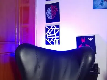 Donovan_Desmond – webcam model profile photo Image 5