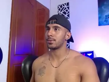 Donovan_Desmond – webcam model profile photo Image 7