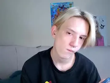 Live with AnaVacciii on FliCam Image 4