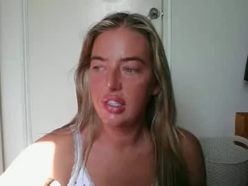 AngelinaEllen – webcam model profile photo Image 4