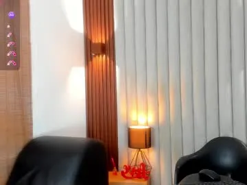 dcollins_ – webcam model profile photo Image 10