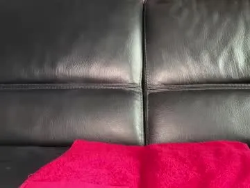 Lauritahot – webcam model profile photo Image 4