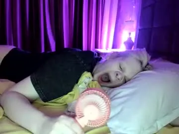 IsaRose – webcam model profile photo Image 10