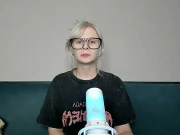 IsaRose – webcam model profile photo Image 14