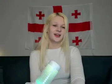 IsaRose – webcam model profile photo Image 3