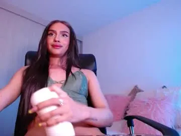 TeenieMarie – webcam model profile photo Image 2