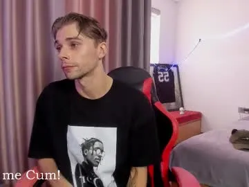 LauraCaruso – webcam model profile photo Image 13