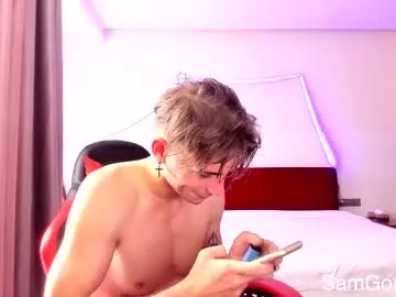 LauraCaruso – webcam model profile photo Image 4