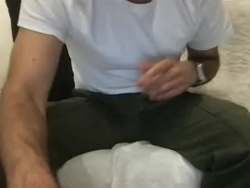 MiraDelynn – webcam model profile photo Image 9