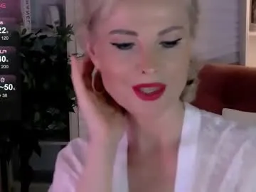 Noya – webcam model profile photo Image 11