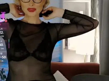 Noya – webcam model profile photo Image 14