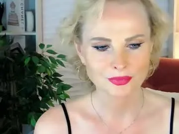 Noya – webcam model profile photo Image 15