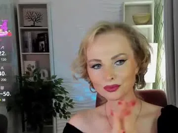 Noya – webcam model profile photo Image 4