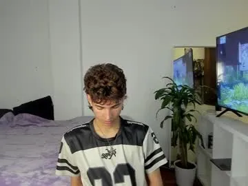 Donovan_Desmond – webcam model profile photo Image 13