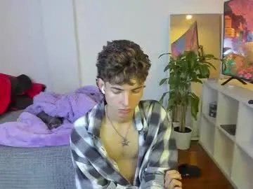 Donovan_Desmond – webcam model profile photo Image 6