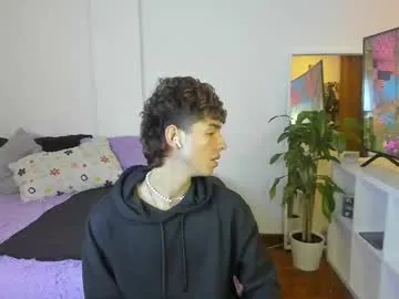 Donovan_Desmond – webcam model profile photo Image 8